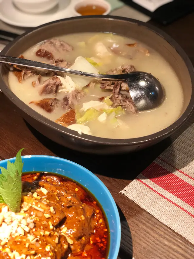 鴨骨豆腐白菜仔湯