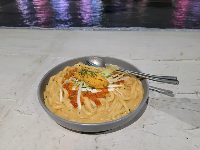 三文魚子海膽忌廉醬烏冬