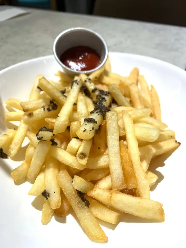 黑松露海鹽薯條(跟餐)