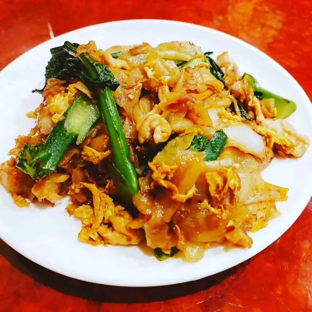 肉片芥蘭炒粉皮