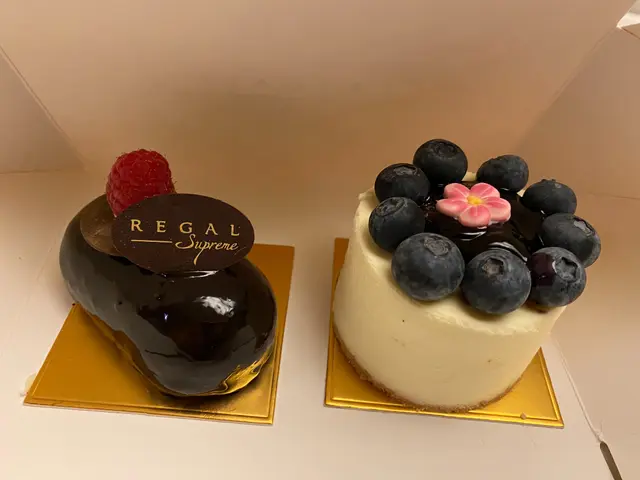 Coffee Ganache Cake, Blueberry Cheese Cake