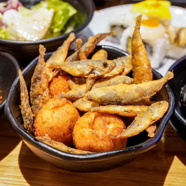 炸池魚仔, 炸生蠔, 炸八爪魚丸