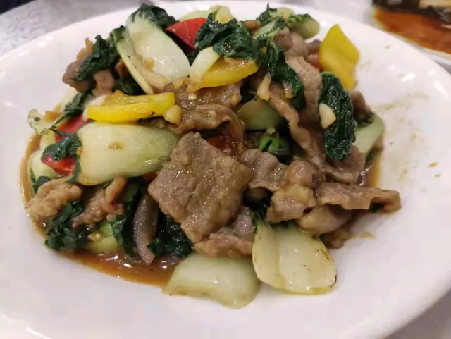 沙茶菜苗炒牛仔肉