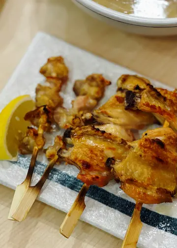 烧鸡翼2串及烧鸡软骨2串