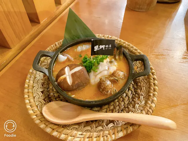 黑門令龍蝦湯煮海鮮