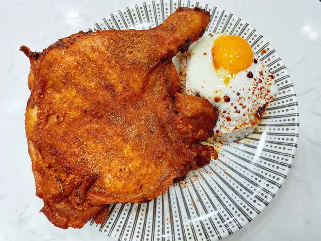 神級炸雞髀皇煎蛋飯