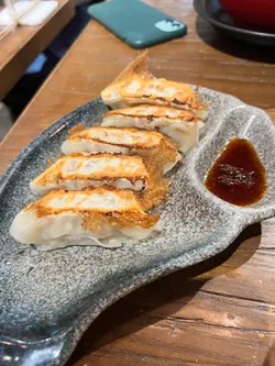 豚王饺子王
