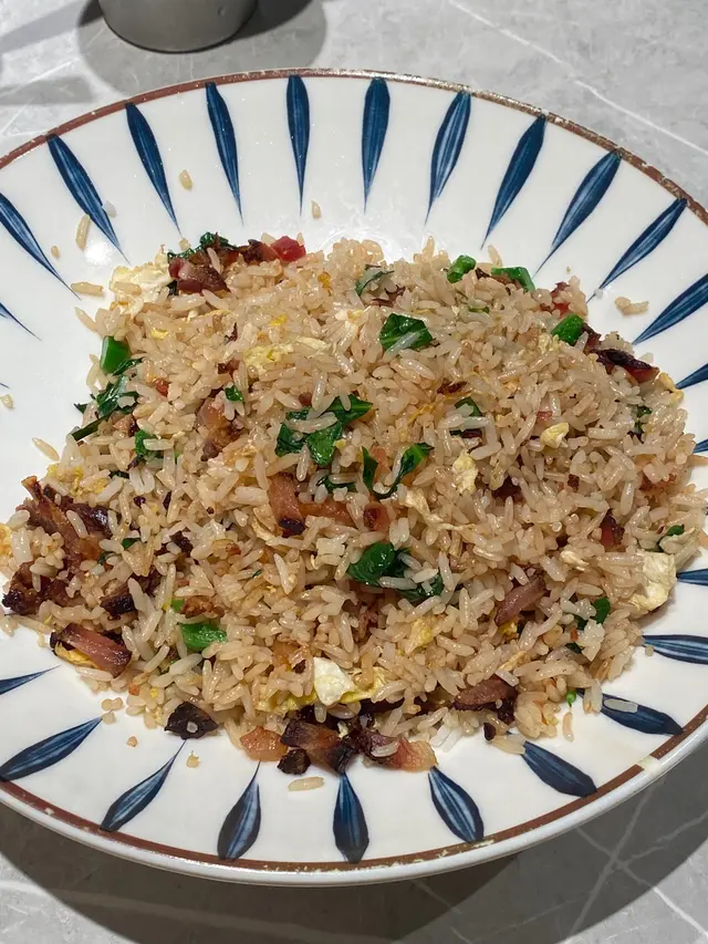 菜粒臘味炒飯