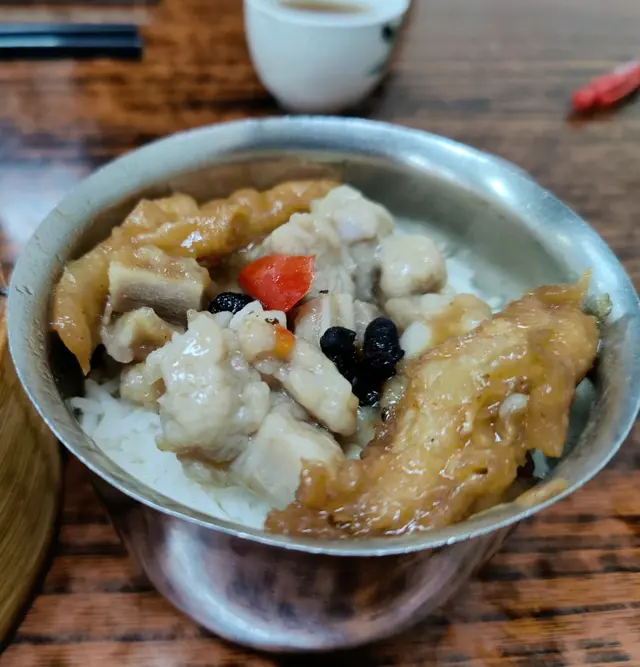鳳爪排骨飯