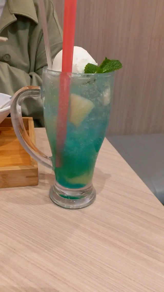 菠蘿特飲