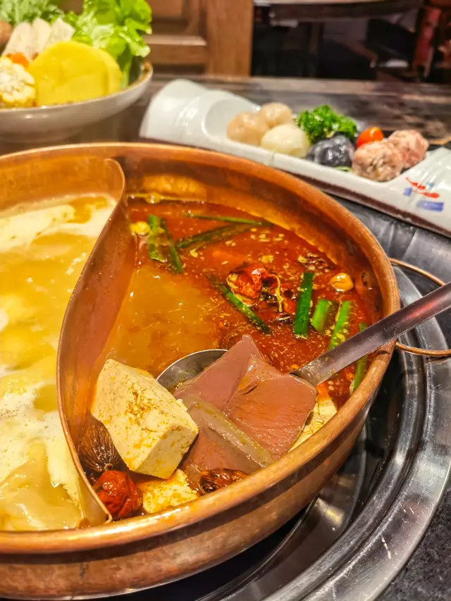 夫妻鍋—麻辣鍋