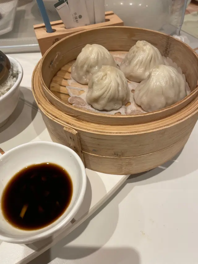 小籠包4隻