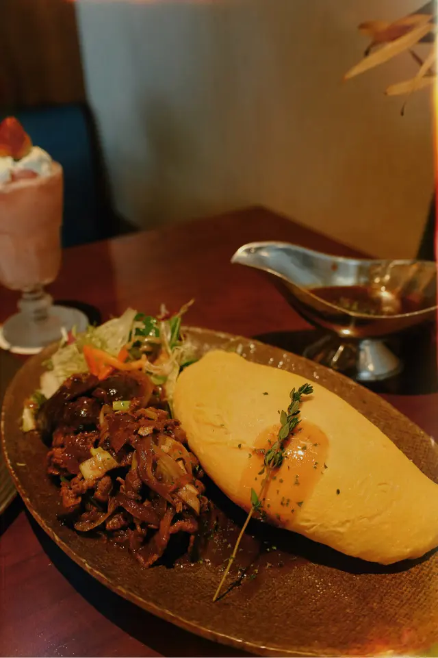 壽喜燒風牛肉蛋包飯