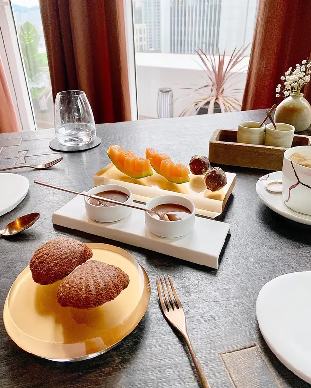 Petit  Four
