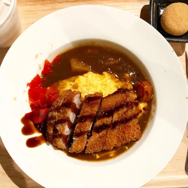 吉列豬扒蛋包飯