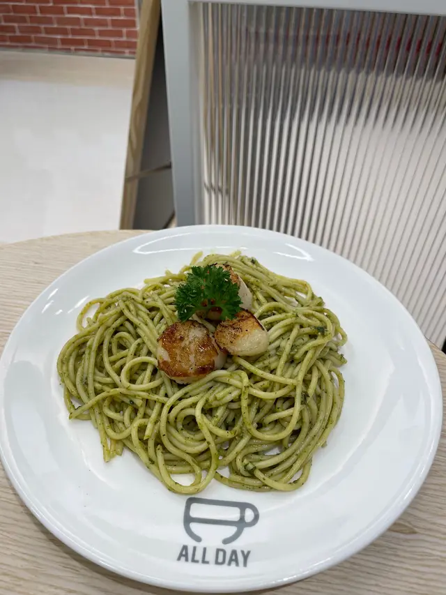 日本帶子香草青醬意粉