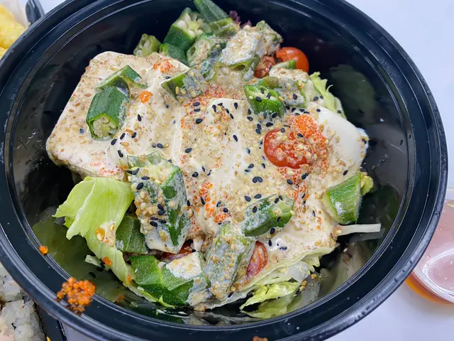 日式麻醬秋葵豆腐沙律 