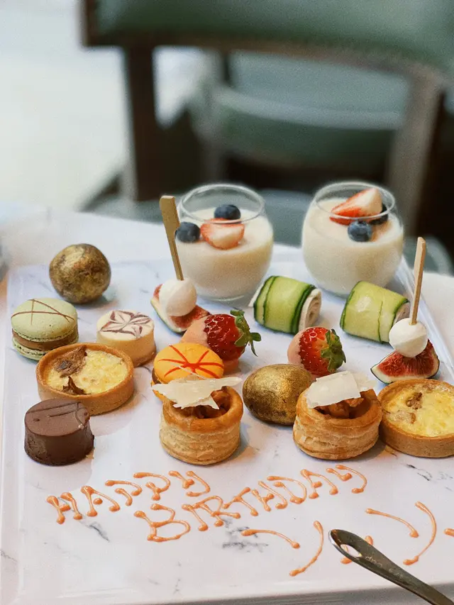 𝙰𝚏𝚝𝚎𝚛𝚗𝚘𝚘𝚗 𝚝𝚎𝚊 𝚜𝚎𝚝