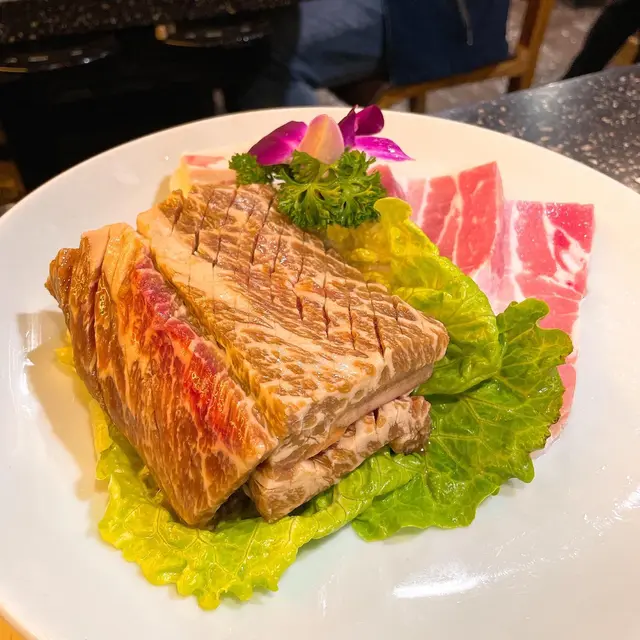 牛肋骨肉豬五花