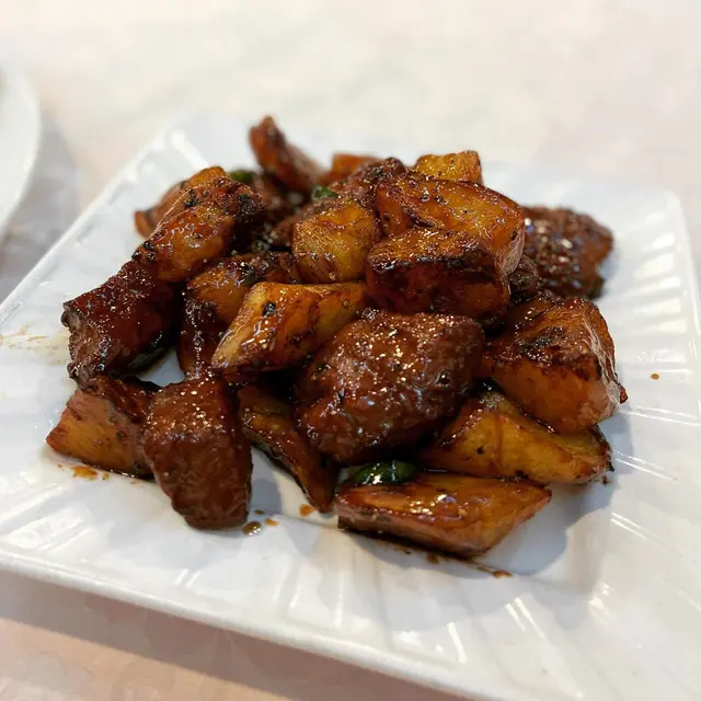 黑椒薯仔牛柳粒