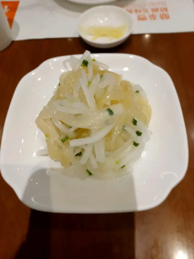 蘿蔔絲拌海蜇皮