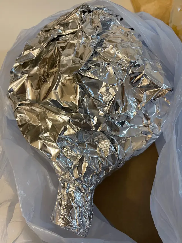 鹽燒白鱔煲仔飯原煲上