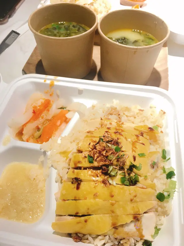無骨海南雞飯