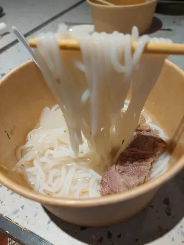 大胜清汤牛腩米线