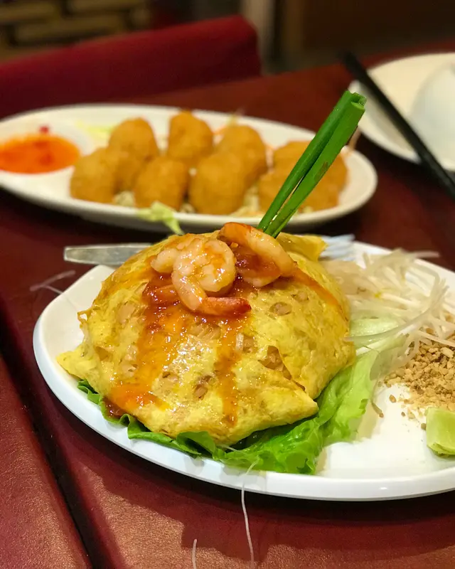 蛋包鮮蝦金邊粉