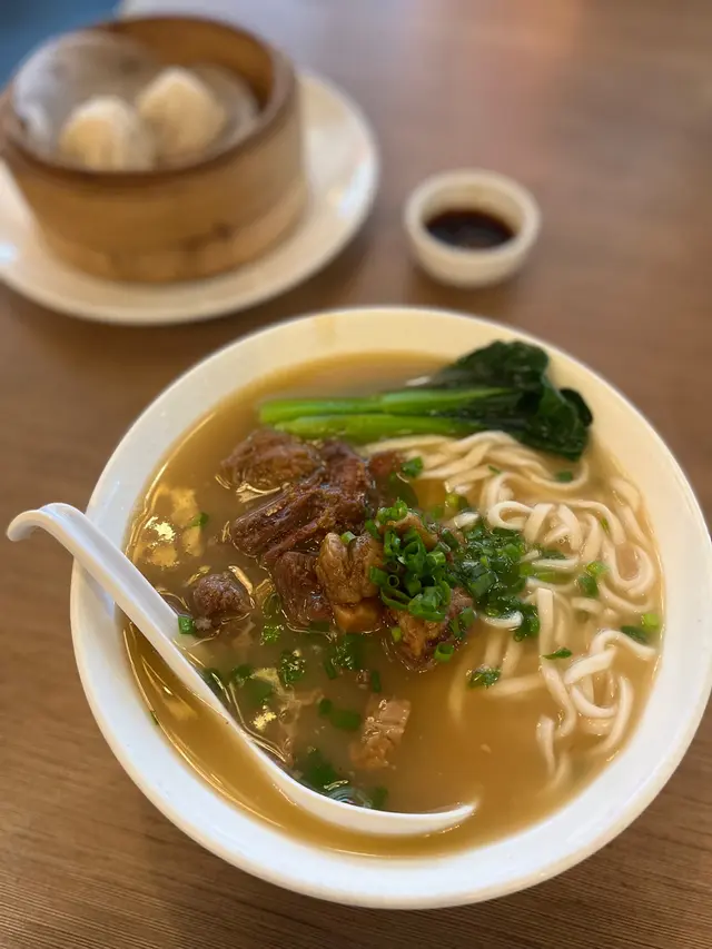 南京牛肉闊麵
