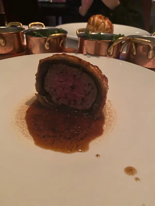 𝑩𝒆𝒆𝒇 𝑾𝒆𝒍𝒍𝒊𝒏𝒈𝒕𝒐𝒏