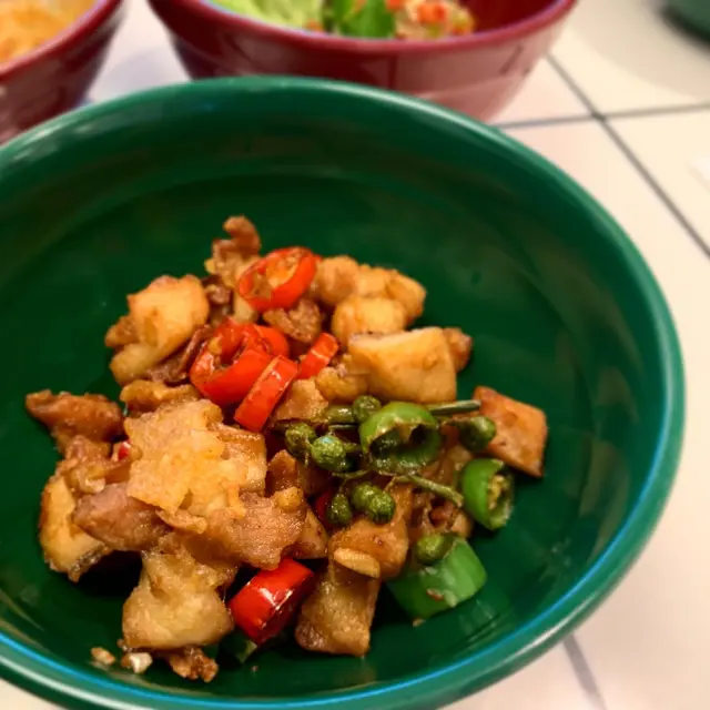 藤椒雞粒蔥油餅