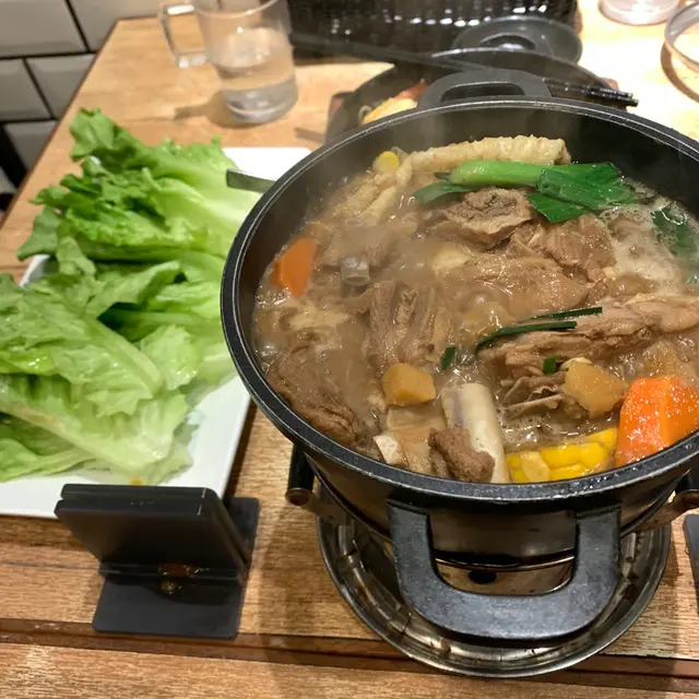 滋補羊腩煲配時菜