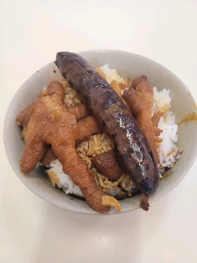 鳳爪排骨飯加潤腸