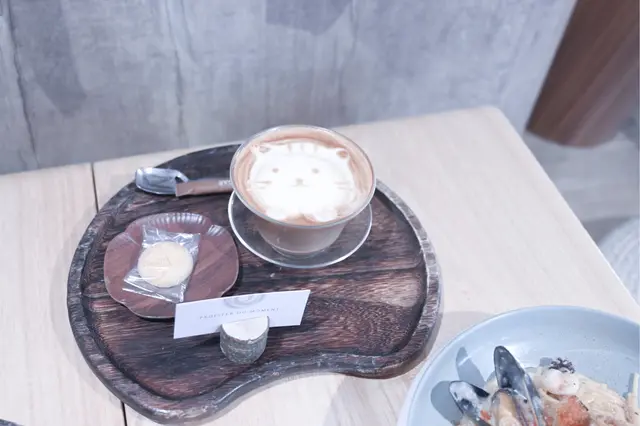 Flat  White