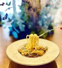 香辣蒜片蚬肉意粉