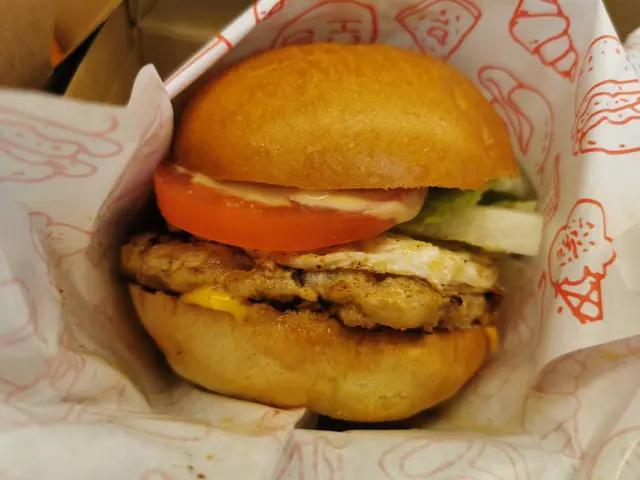 手打豬柳漢堡