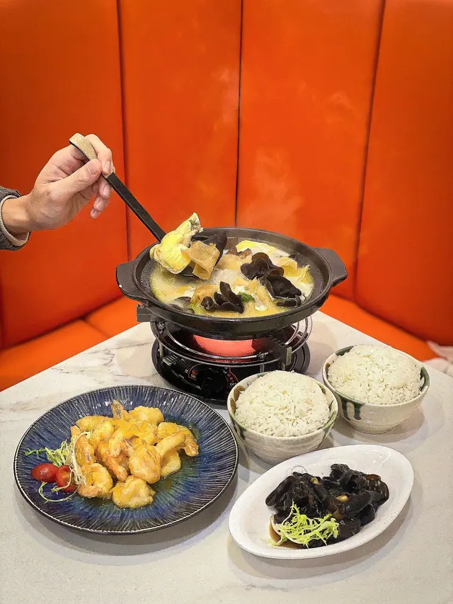 濃湯花膠雞煲二人套餐