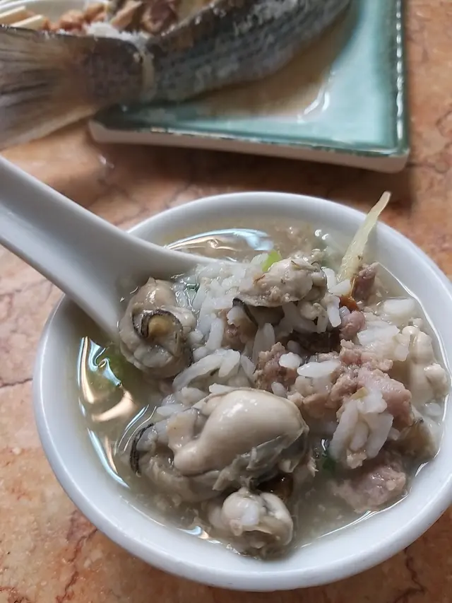 翅湯蠔仔粥