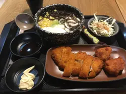 日式吉列豬扒石鍋烏冬