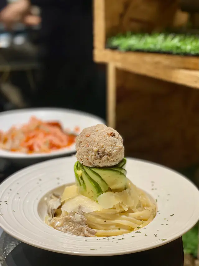 牛油果忌廉蟹肉扁意粉