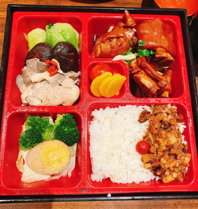 慢煮豬手滷肉便當