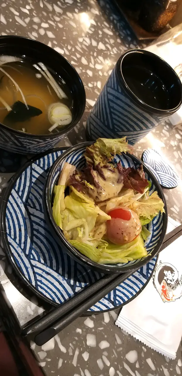 前菜:麵豉湯、沙律