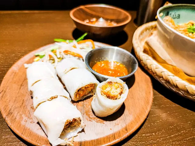 lua招牌越式炸兩