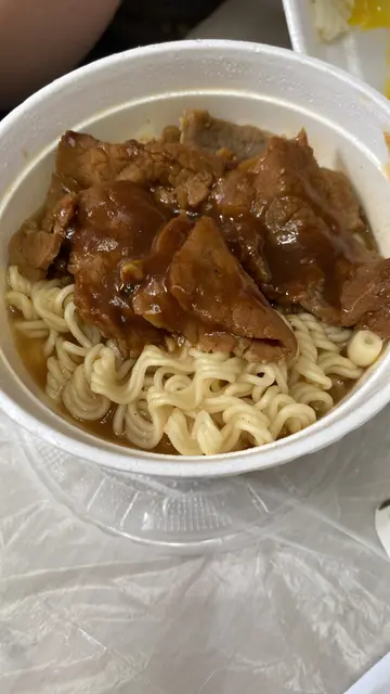 沙爹牛肉麵