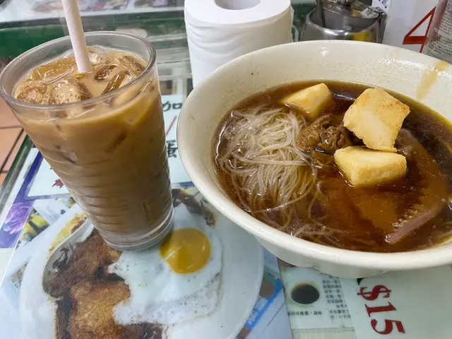 3餸車仔麵連凍飲