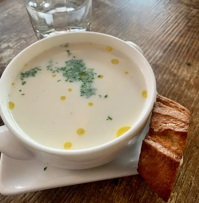 Clam  cream  soup
