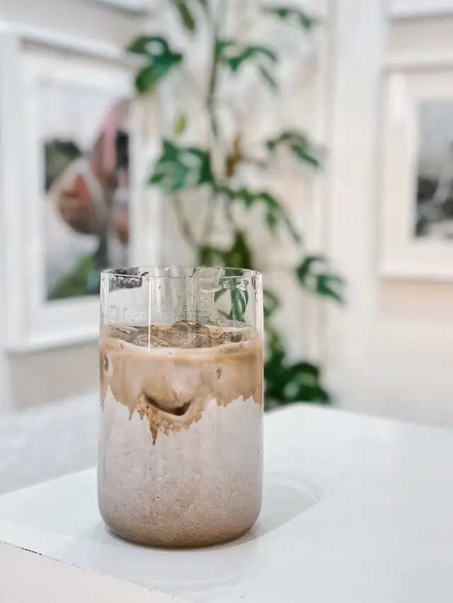 Light Roasted Oolong Latte