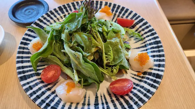 帶子冰菜沙律伴黑松露汁