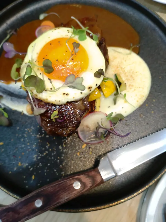 香煎澳洲穀飼安格斯西冷8安士配燒汁